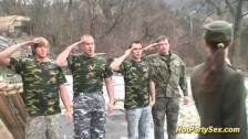 Порно видео Военные леди принимают солдатские члены